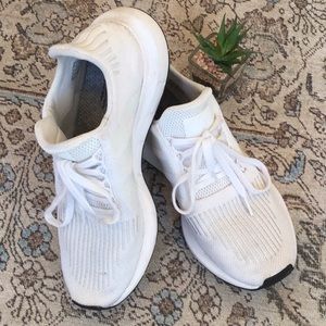 Adidas Swift Run Shoes in Cloud White